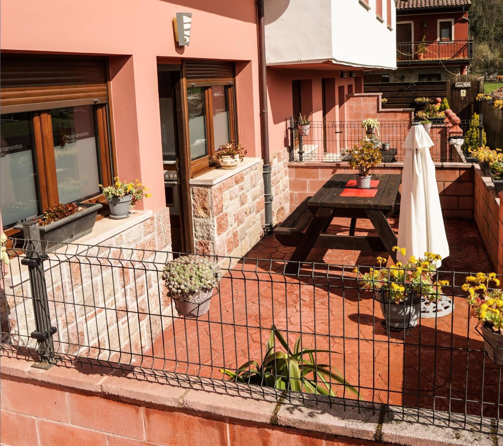 Apartamentos Fermín Onís Exteriér fotografie